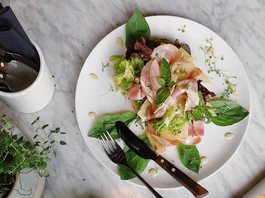 Modern-Plastic-Dining-Ware